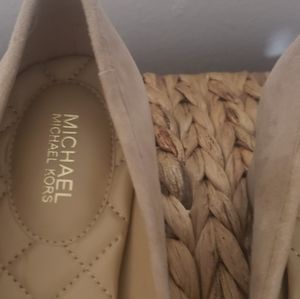 Kiera Suede Mid-Pump